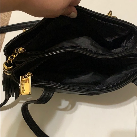 Tiganello Black leather crossbody shoulder bag - Picture 4 of 10